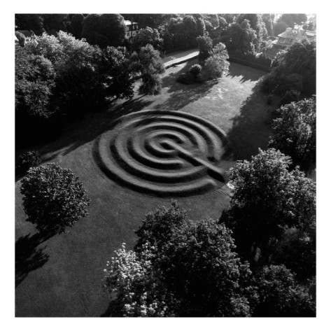 ernst-beadle-house-garden-december-1974-richard-fleischner-sod-maze